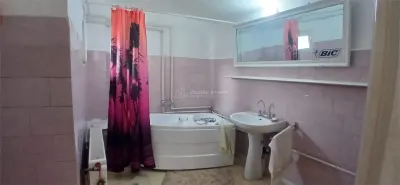 Casa cu 3 camere de inchiriat Centrul Vechi - foto 9