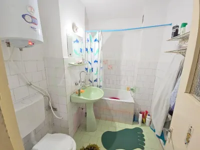 Apartament 3 decomandate, 2 bai, zona Republicii Bacau - foto 5
