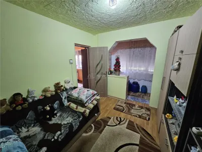Resita, 2 Cam. Mobilat+Utilat, Parter, Micro 1 - foto 4