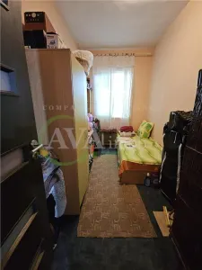 Casa spatioasa de vanzare in centrul satului Racaciuni – teren generos, livada, anexe - foto 4