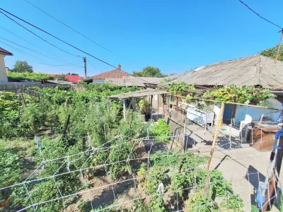 Teren 371 mp curti constructii+casa 5 camere si anexe, zona Izvoare - foto 21