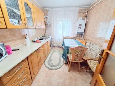 Apartament  2 camere semidecomandat, mobilat si utilat, zona Narcisa - foto 4