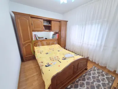 Apartament  2 camere semidecomandat, mobilat si utilat, zona Narcisa - foto 10