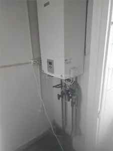 3 cam - zona Garii - foto 8