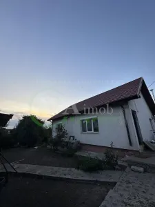 Casa parter, 68 mp, teren 579 mp, zona Saucesti - foto 2