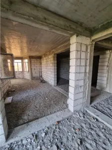Casa -Vila si teren 1016mp in Nanov -Adamesti - foto 5