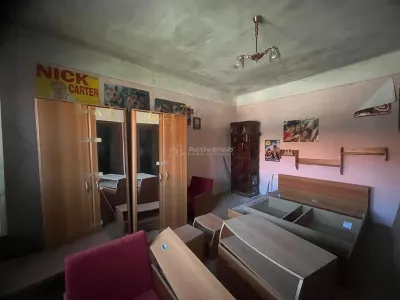 Valisoara, Casa la curte si Teren 3040 Mp, 10 minute de Caransebes - foto 2
