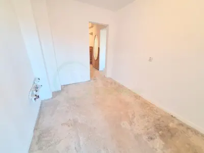 Apartament 3 camere decomandat zona Narcisa - foto 3