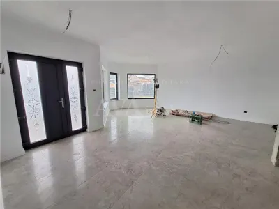 Ansamblu 20 de case, 3 camere  120 mp, zona Margineni - foto 11