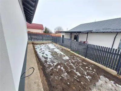 Ansamblu 20 de case, 3 camere  120 mp, zona Margineni - foto 12