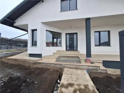 Ansamblu 20 de case, 3 camere  120 mp, zona Margineni - foto 16