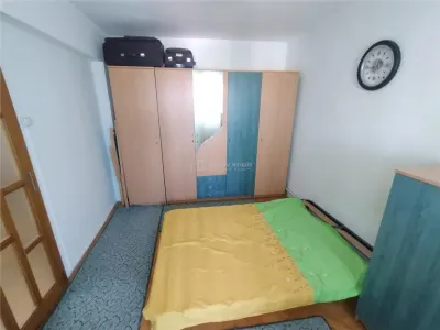 Oravita, Apt.4 Cam, 96mp , Zona Garii, Pret Negociabil - foto 11