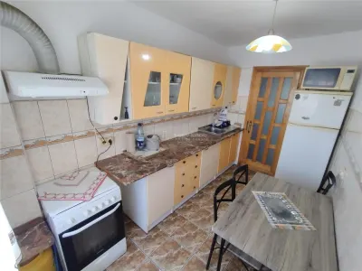 Oravita, Apt.4 Cam, 96mp , Zona Garii, Pret Negociabil - foto 3