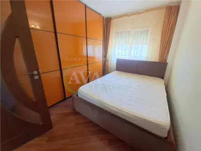 Apartamnet 3 decomandate, etaj 2, cu 2 bai, centrala, zona Ura - foto 3