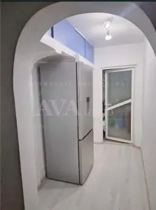 Apartament 3 camere nedecomandat, zona Milcov - foto 9