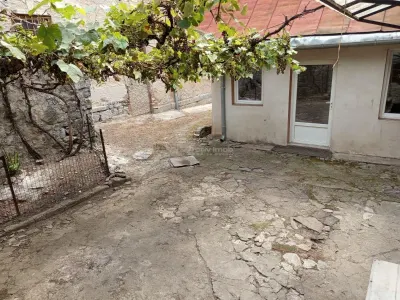 Oravita, Casa la Cheie, 7 Incaperi, Posibilitate Mansardare, Pret Negociabil - foto 13