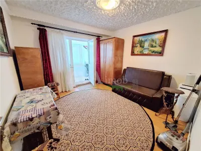 Apartament 3 camere semidecomandat zona Milcov - foto 6