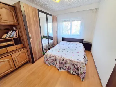 Apartament 3 camere semidecomandat zona Milcov - foto 7