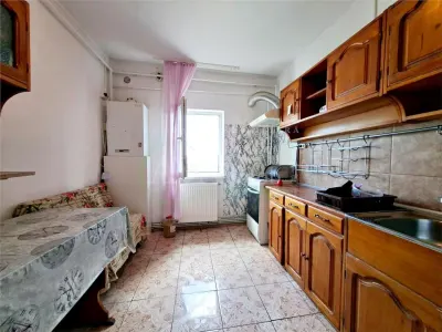 Apartament 2 camere semidecomandat | Centrala termica, zona Ura, Bacau - Bacau