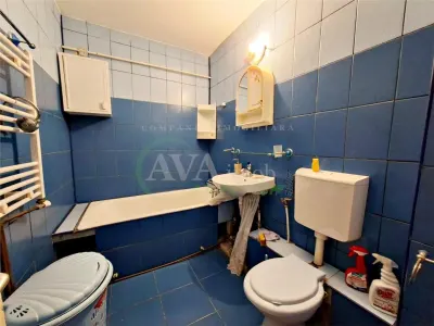 Apartament 2 camere semidecomandat | Centrala termica, zona Ura, Bacau - foto 7
