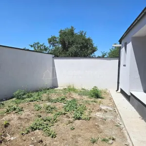 Vanzare Casa individuala - Vila - Prelungirea Ghencea - Margelelor - teren 300mp -  240000E - TVA inclus -  Comision 0! - foto 2