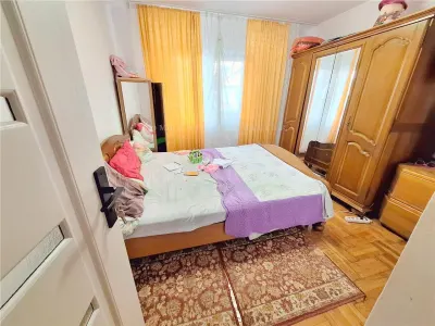 Apartament 3 camere decomandate, parter,  zona Energiei - foto 3