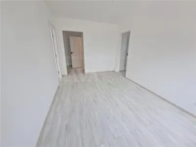 Apartament 3 camere, etaj 1, nemobilat, cu centrala, zona Bazinul de Inot - foto 11