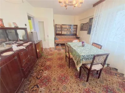 Apartament 2 decomandate, etaj 2, zona 9 Mai Ciupercute - foto 2