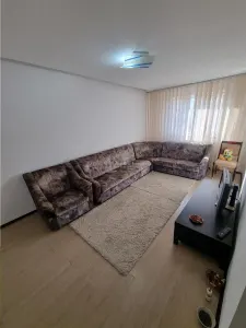 Apartament 3 cam renovat  et 3 din 4  zona F-uri - foto 4