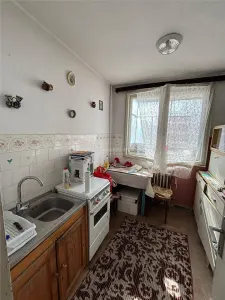 Apartament 3 cam Mazepa 1 etaj 3 langa scoala 28 - foto 5