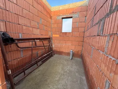 Casa noua la rosu - Tarian – Girisu de Cris - Teren 560 mp - foto 5