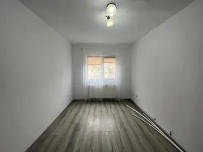 Lugoj, Ap. 2 Cam. Et. 3  Recent Renovat, Zona Timisorii - foto 5