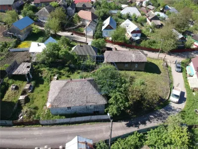 De vanzare 2 Case + Teren alaturat  in Haulisca, comasabile - Haulisca