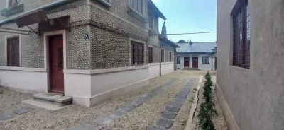 Casa 6 camere de vanzare Pucioasa 441 mp teren - foto 2
