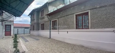 Casa 6 camere de vanzare Pucioasa 441 mp teren - foto 3