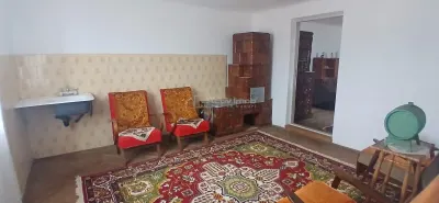 Casa 6 camere de vanzare Pucioasa 441 mp teren - foto 10