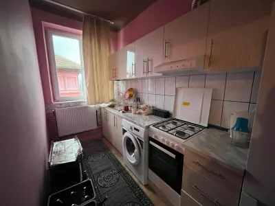 Caransebes, 2 Camere, Dec., Zona Sesu Rosu - foto 5