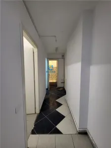 Vanzare spatiu comercial, Ghimbav, Central langa Primarie, vitrina - foto 9