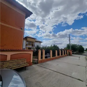 Casa Vila si curte  in Poroschia - foto 3