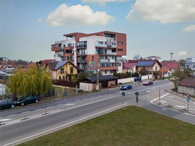 Vanzare apartament 3 camere Ghimbav,, bloc 2010, parcare subterana - foto 13