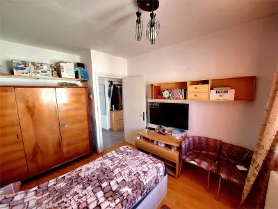 3 camere,decomandat, CENTRU - Str. Victoriei, etaj 3 - foto 7