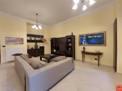 PRET REDUS! Apartament la cheie pe Bv. Revolutiei - Arad
