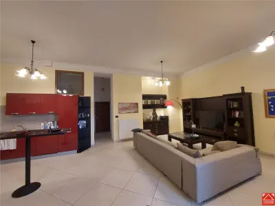 PRET REDUS! Apartament la cheie pe Bv. Revolutiei - foto 6