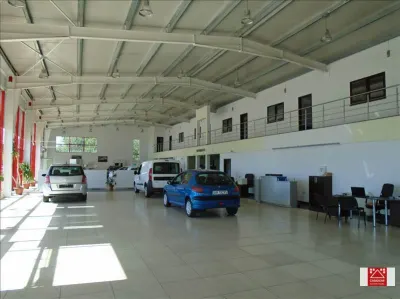Hala pentru showroom, in apropiere de autostrada - Arad