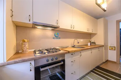 Inchiriere apartament 2 camere, Urban Coresi, et 2, mob/utilat - foto 11