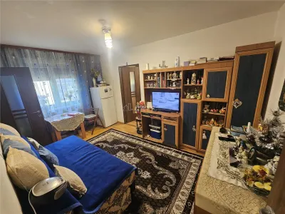 Resita, 2 Cam. Mobilat+Utilat, Et. 1, Micro 2 - foto 21