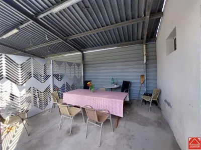 Casa mare, cu teren generos, pentru locuit sau afacere, in Santana - foto 24