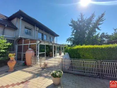 Ocazie! Posibilitate plata in rate la vanzator pe max. 5 ani! Vila la cheie, formata din 2 case si teren mare! - Arad