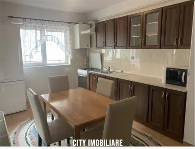 Apartament 2 camere, decomandat, parcare, Horea. - foto 4