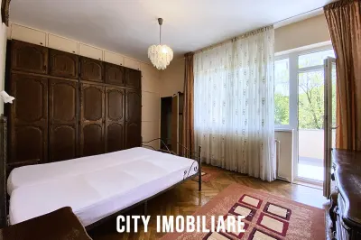 Apartament 3 camere, decomandate, S 100 mp, garaj, str. Hajdeu. - foto 11